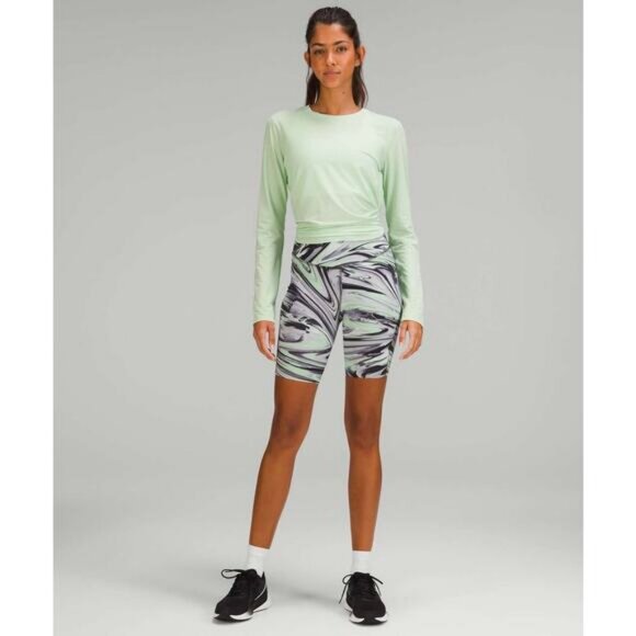 LULULEMON Base Pace High-Rise Short 8" Size 6 Paint Glide Warp Multi - Picture 2 of 8